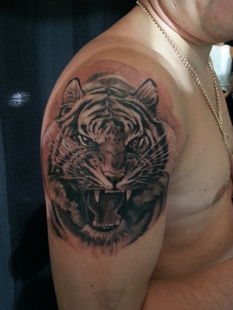 41 Tremendous Tiger Shoulder Tattoos