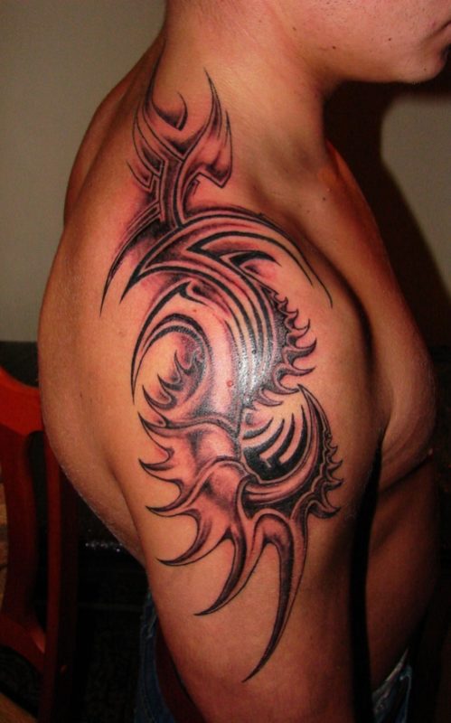 Amazing Celtic Tribal Shoulder Tattoo