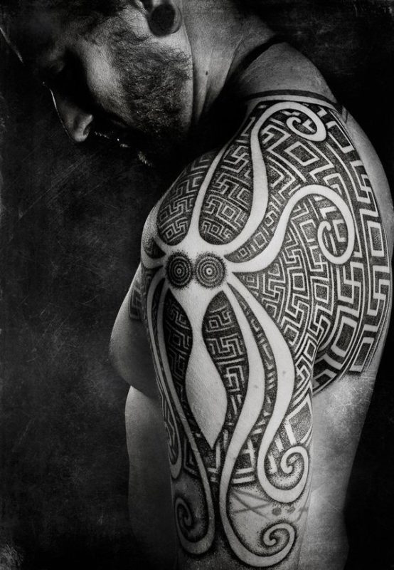 Amazing Geometric Tattoo