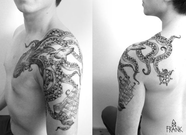 Amazing Kraken Tattoo On Shoulder