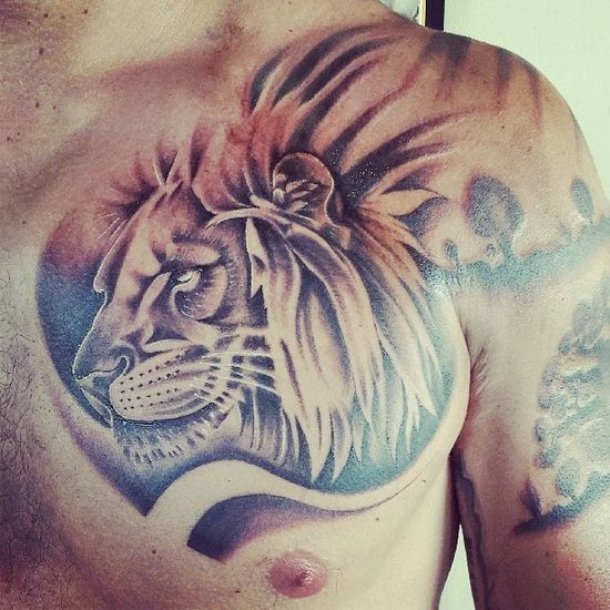 Amazing Lion Shoulder Tattoo
