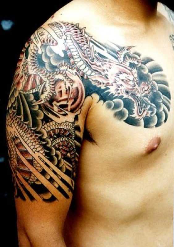 Attractive Shoulder Dragon Tattoo