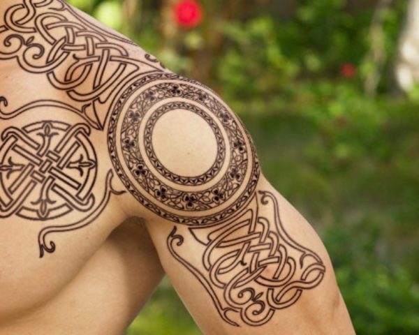 Attractive Celtic Knot Tattoo