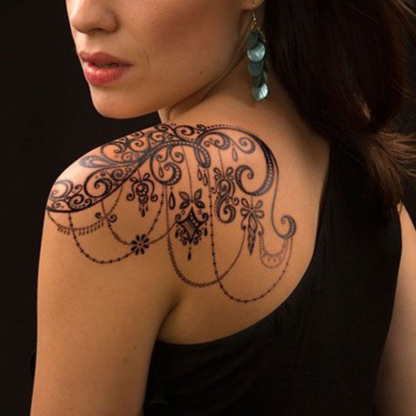 Attractive Shoulder Lace Tattoo