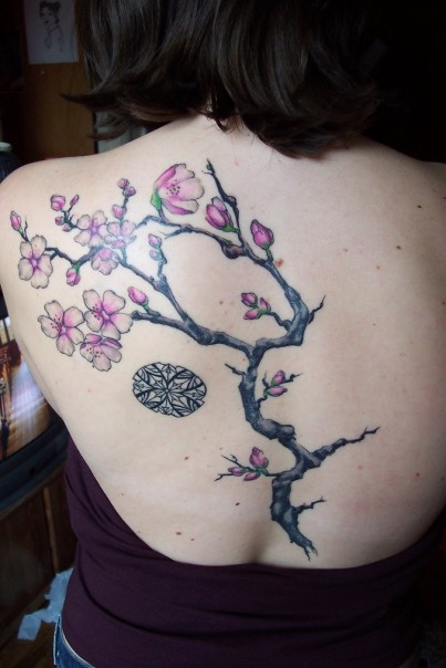 Attractive Vintage Tattoo On Shoulder Back