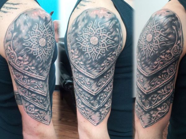 Awesome Celtic Tattoo On Shoulder