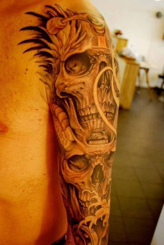 Awesome Men Skull Tattoo