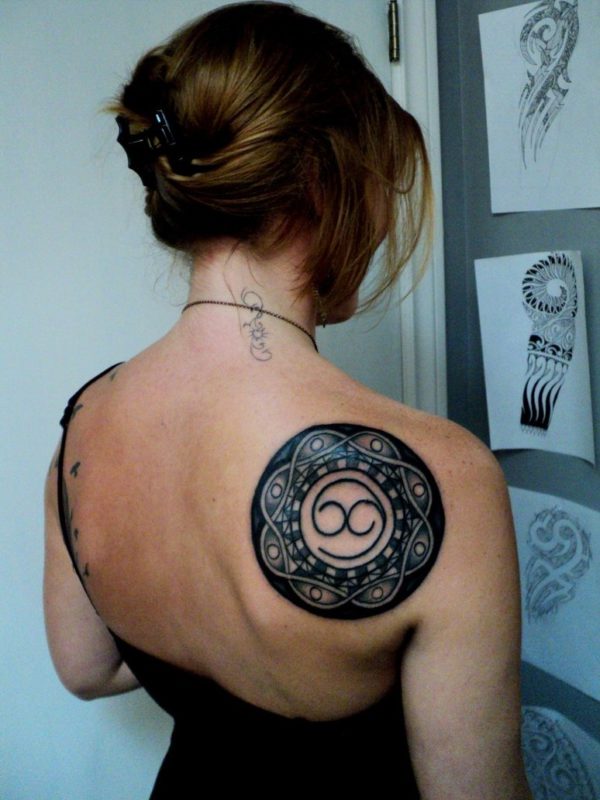 Black Celtic Tattoo On Shoulder Back