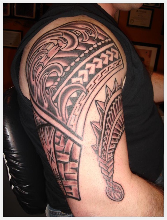 Black And Grey Ink Samoan Tribal Tattoo On Shoulder
