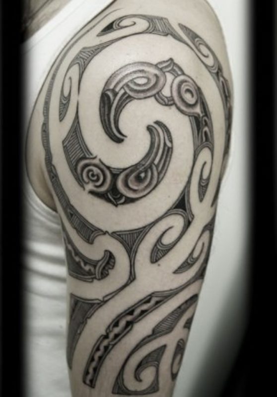 Black And Grey Maori Tattoo