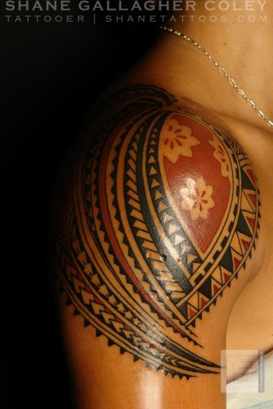 Black Samoan Tattoo On Shoulder
