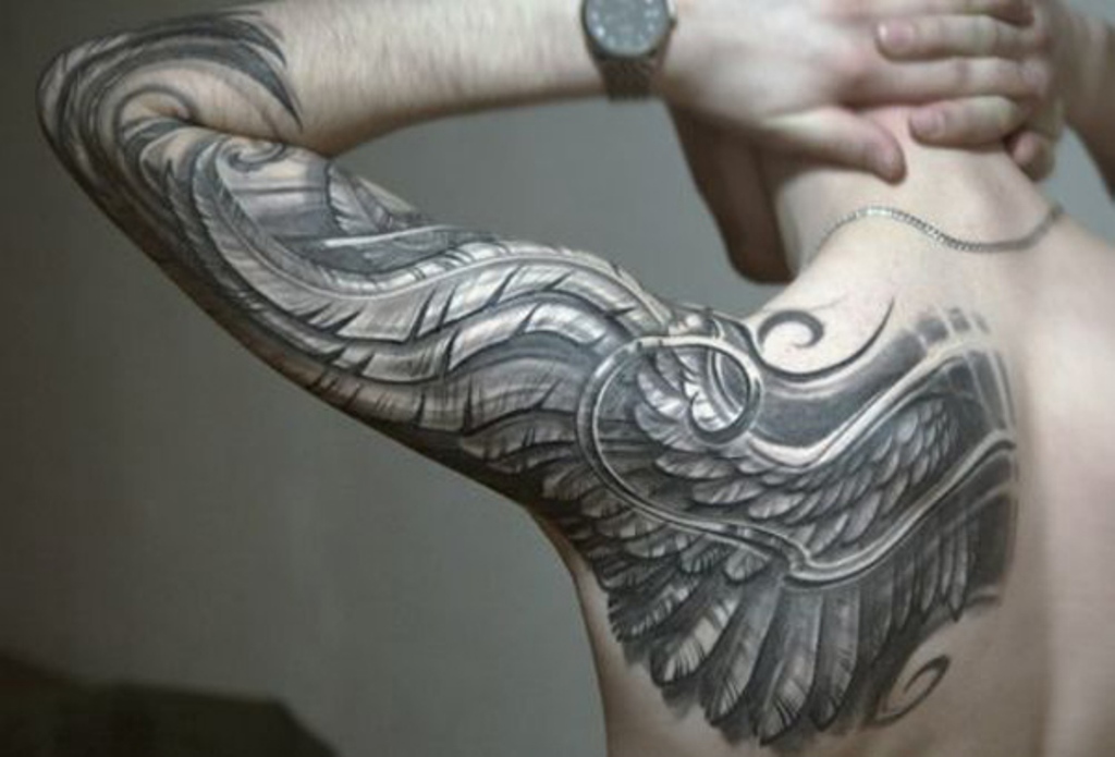 63 Outstanding Wings Shoulder Tattoos.