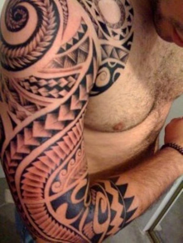 Brown Samoan Tattoo On Right Shoulder