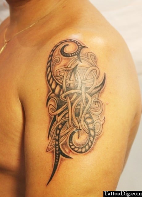 Celtic Shoulder Tattoo