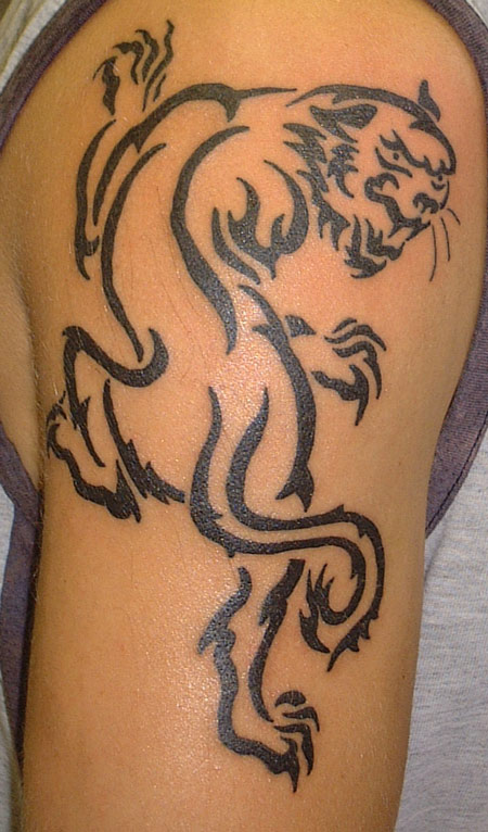 Climbing Lion Tattoo