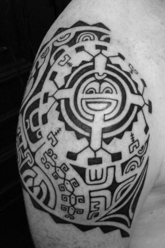Cool Design Samoan Tattoo On Shoulder