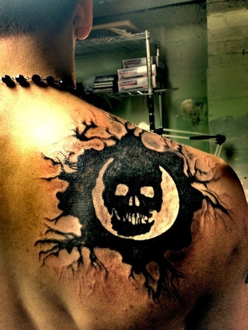 Cool Realistic Skull Tattoo