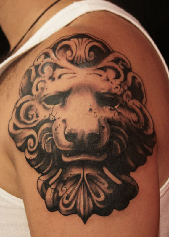 Crawling Lion Tattoo