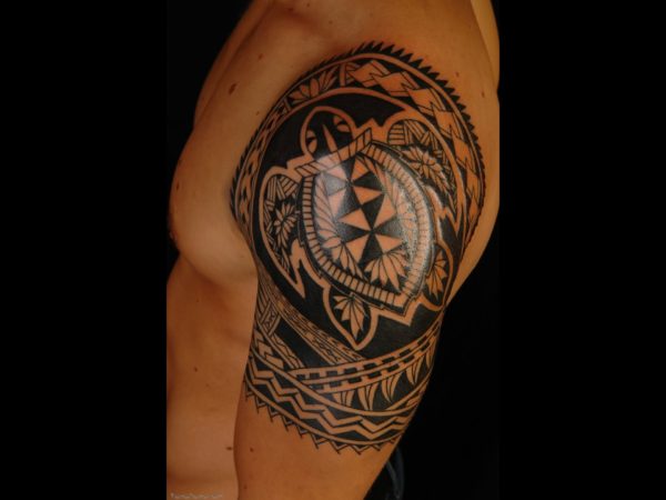 Cute Maori Shoulder Tattoo