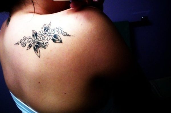 Daisy Flower Tattoo On Shoulder Back