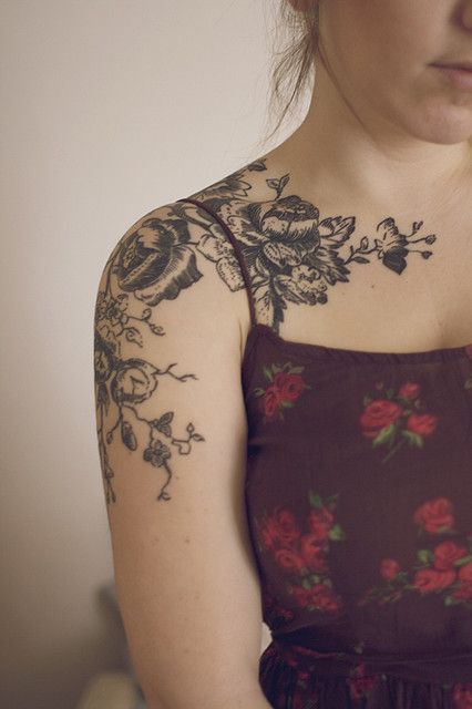 Designer Shoulder Half Sleeves Tattoo 