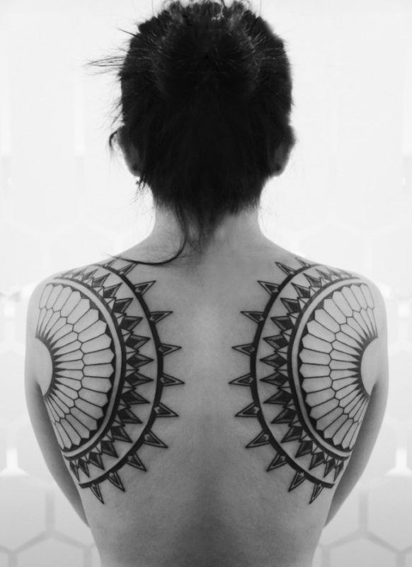 Fabulous Shoulder Blade Tattoo Design