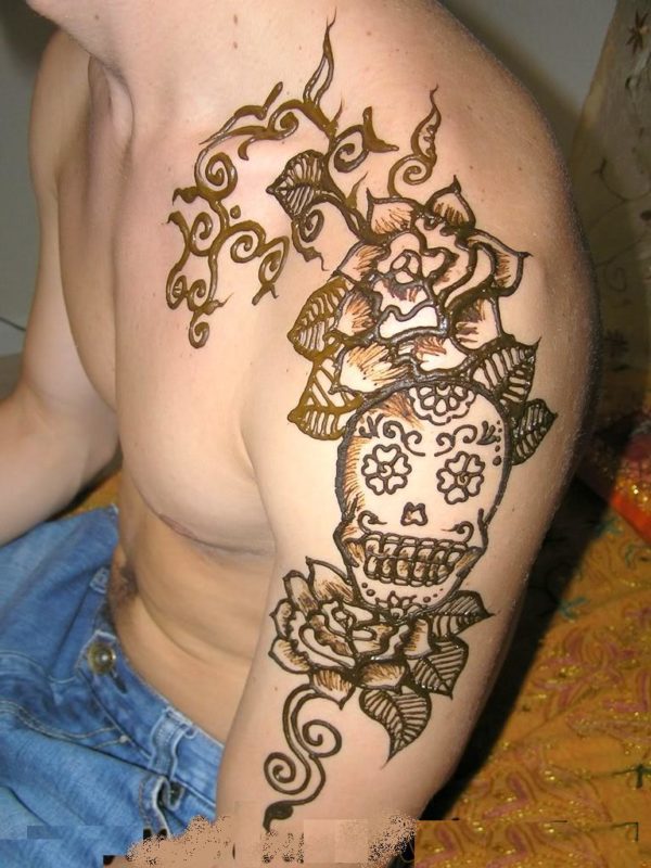 Henna Designer Tattoo
