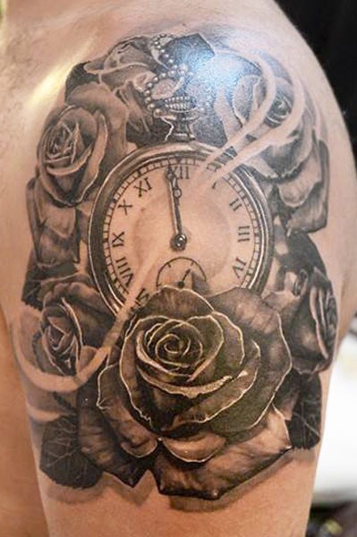 61 Stunning Clock Shoulder Tattoos