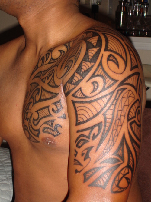 Light Black Maori Shoulder Tattoo