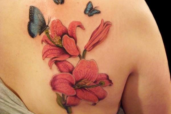 76 Wonderful Lily Shoulder Tattoo