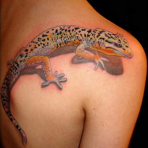 Lizard Realistic Shoulder Tattoo
