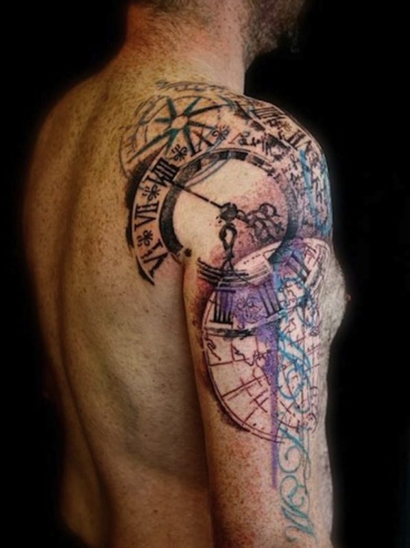 Lovely Clock Tattoo On Shoulder