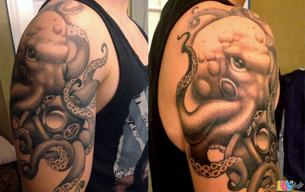 Lovely Octopus Tattoo On Right Shoulder