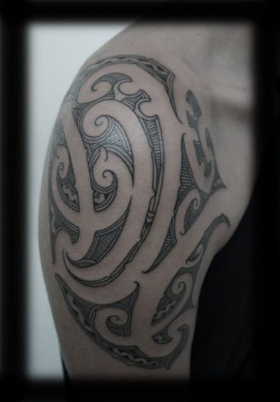 Maori Designer Shoulder Tattoo