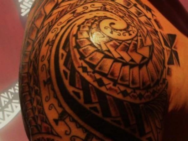 Maori Tattoo On Right Shoulder
