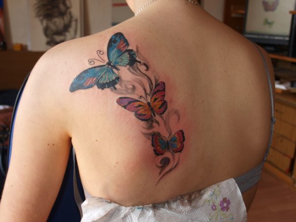  Nice Butterflies Shoulder Tattoo For Women
