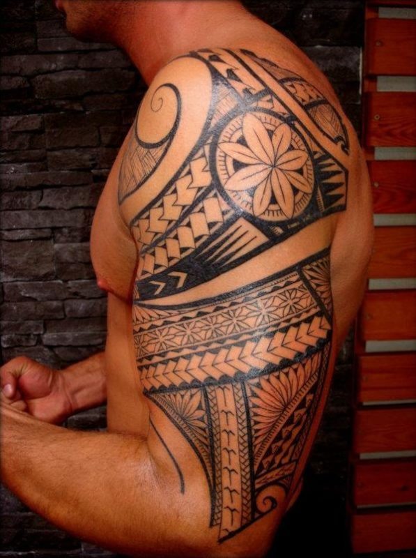 Polynesian Maori Shoulder Tattoo Design