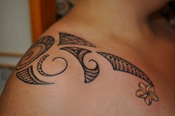Polynesian Tribal Shoulder Tattoo For Women