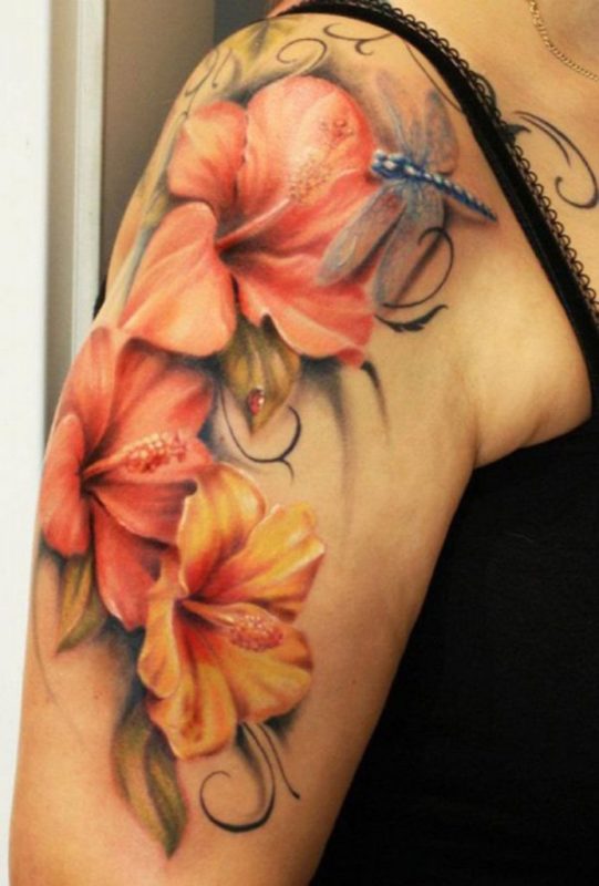 Realistic Flowers With Tattoo On Shoulder