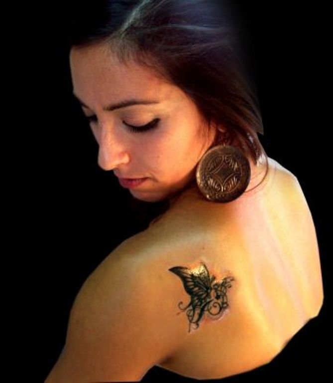 61 Fantastic Butterfly Shoulder Tattoos.