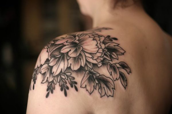 Stunning Black Shoulder Tattoo Design