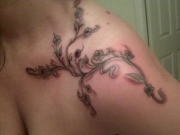 Stunning Vine Tattoo On Shoulder