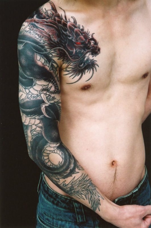 Sweet Black Dragon Tattoo On Right Shoulder