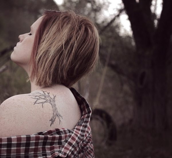 Tree Shoulder Blade Tattoo
