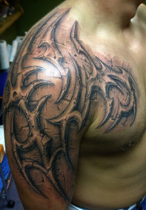 Tribal Hawaiian Tattoo On Right Shoulder