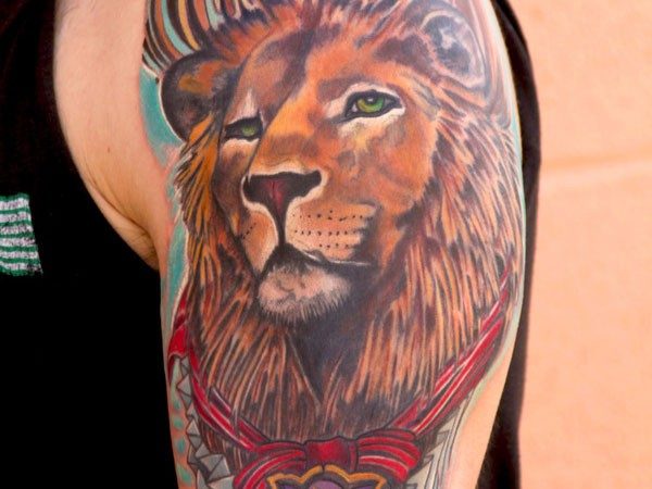 Wonderful Lion Shoulder Tattoo