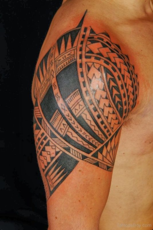 Wonderful Maori Tribal Shoulder Tattoo