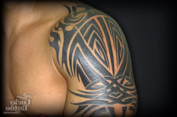Wonderful Tribal Shoulder Tattoo Design